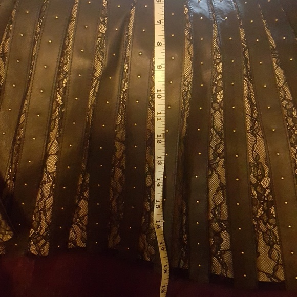 Alice & Olivia Leather & Lace - Picture 7 of 8